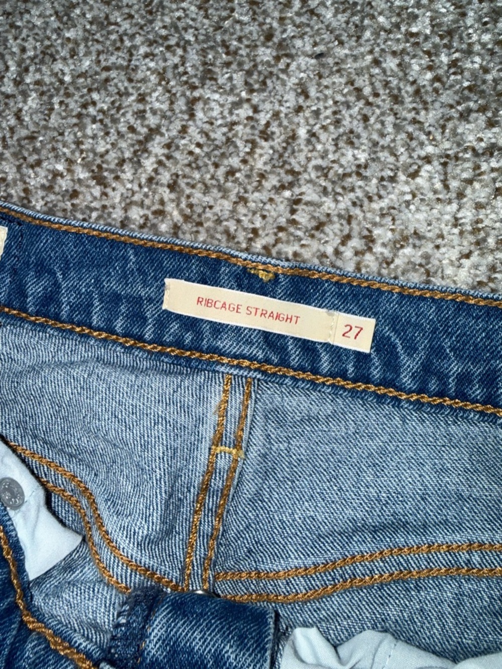Levi's Women's Ribcage Straight Jeans - Medium Blue Wash - Picture 3 of 4